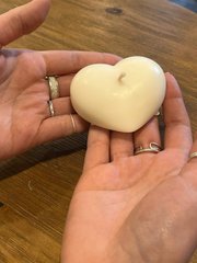 Candle "Heart" is white